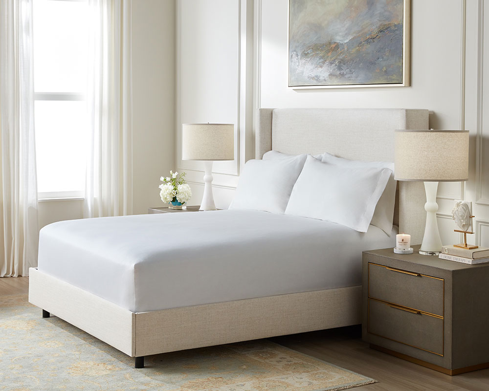 Classic White Sheet Set - Luxury Linens, Bedding, Home Fragrance, and More  From The Ritz-Carlton