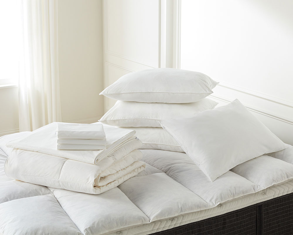 Classic White Bed & Bedding Set - Luxury Linens, Bedding, Home Fragrance,  and More From The Ritz-Carlton